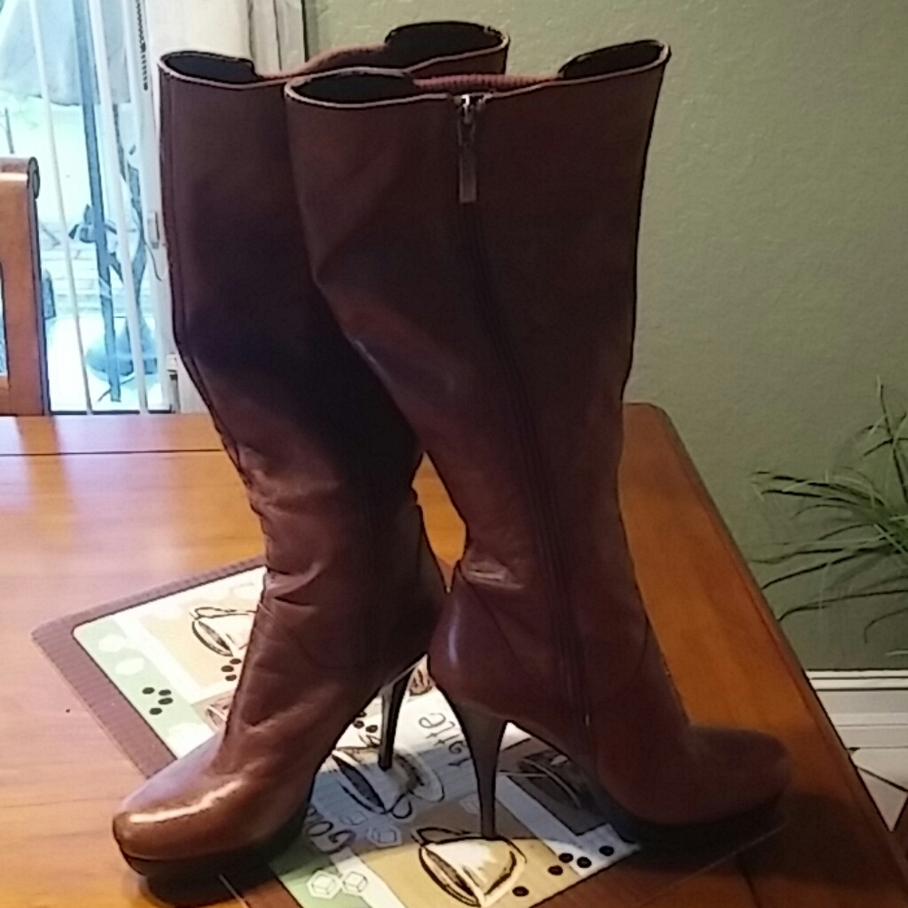 Guess boots